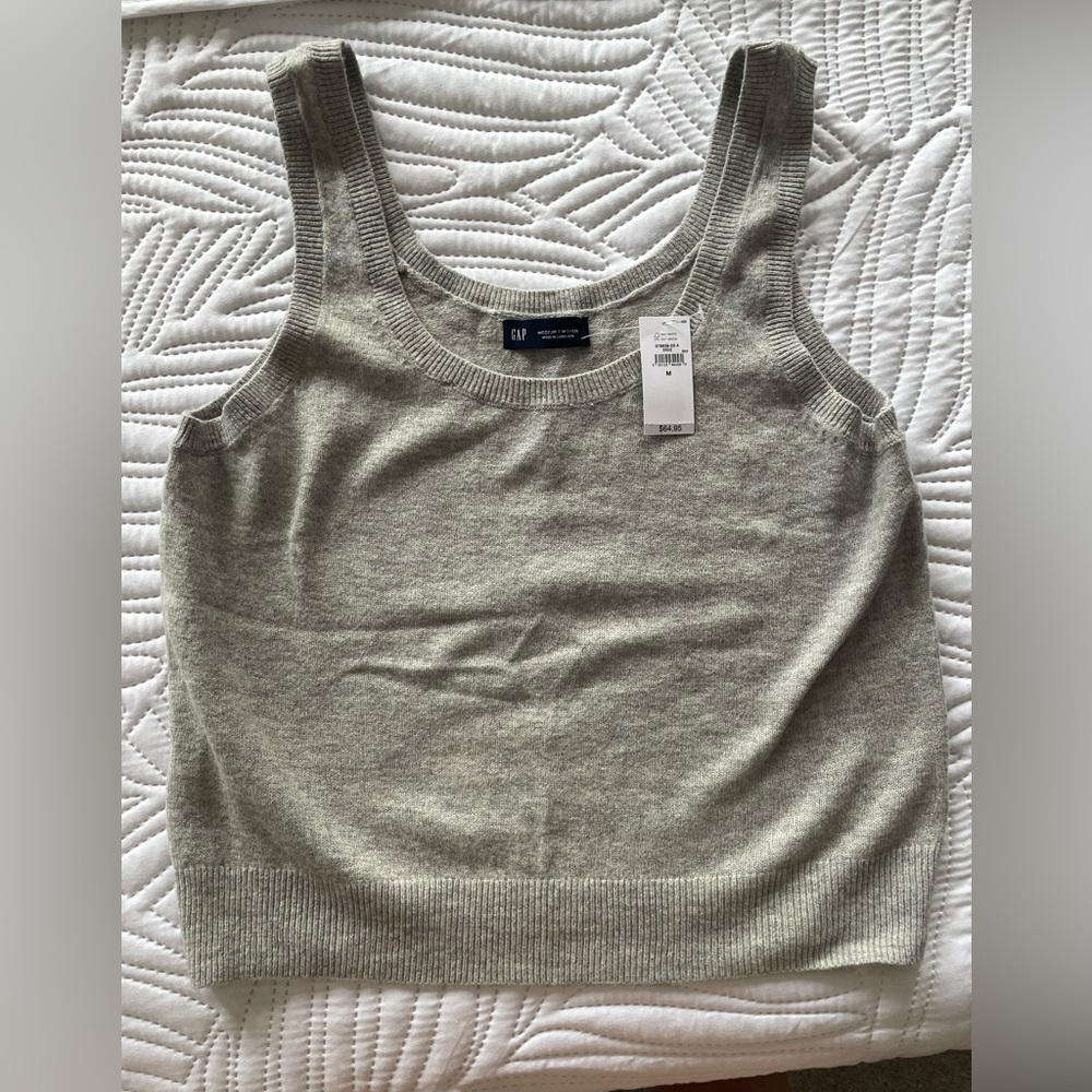Gap Sleeveless Tank/ Vest, medium